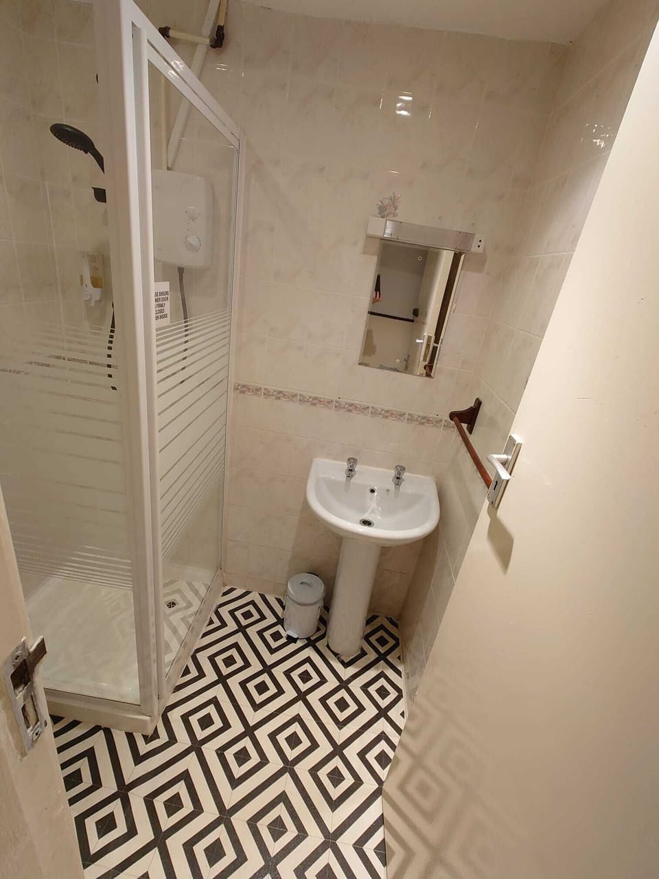 Harriette's Guest House Bed and Breakfast in Blackpool