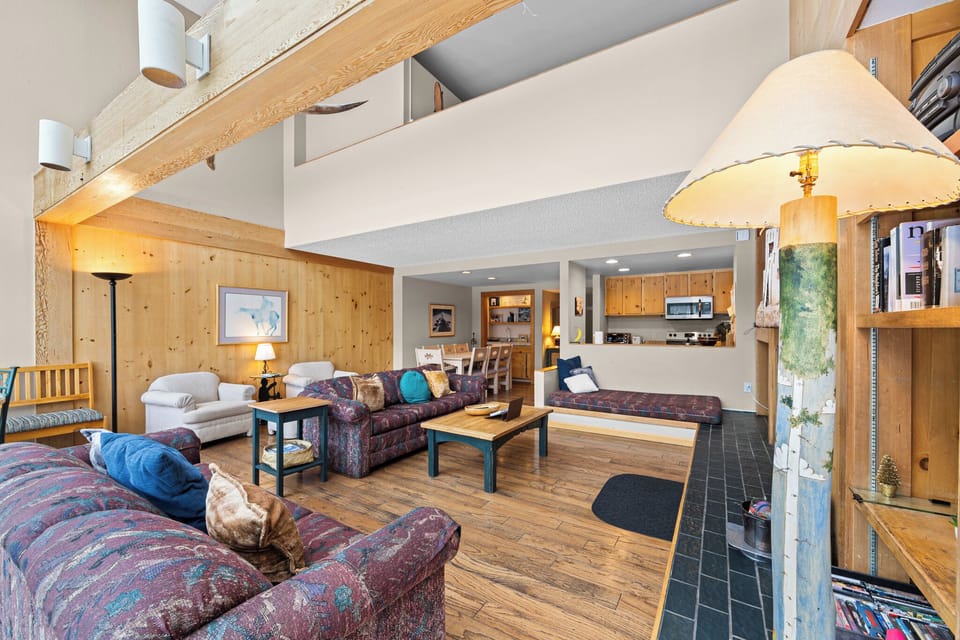 Condo (2 Bedrooms) | Property amenity