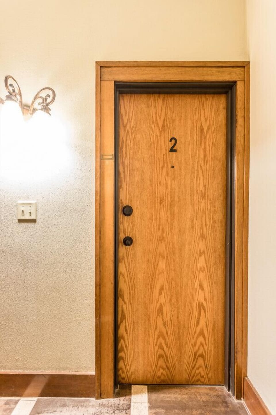 Enter effortlessly through the front door with the convenient August lock system. No need to worry about keys—simply use your smartphone or a personalized code to unlock the door. Experience the seamless and secure access provided by the August lock