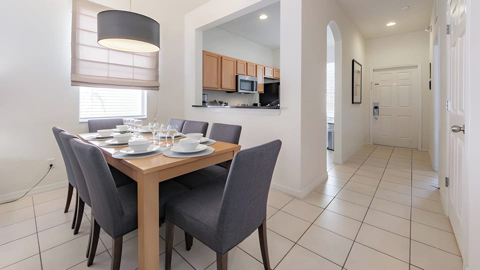 The dining table comfortably accomodates up to 8 guests