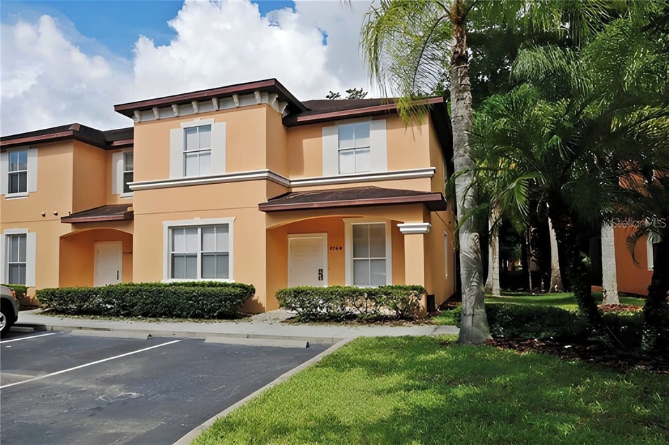 Our vacation home is a corner unit, more spacious and with a lovely open view and parking spots at your front door