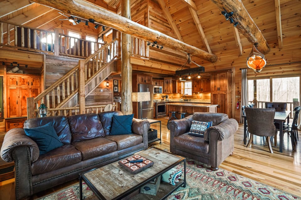 Living Room / Lounge