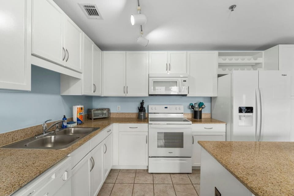 Full Size Kitchen with Island Bar Seating