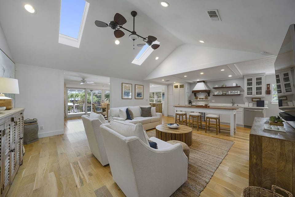 Sea-Renity - Miramar Beach - Living Room & Kitchen