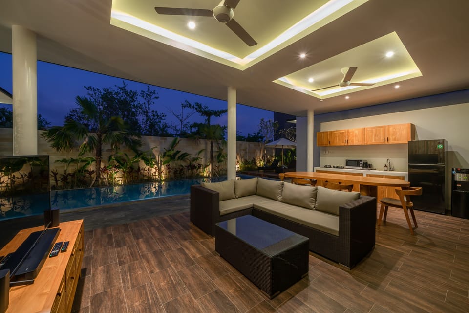 Deluxe Villa | Living area