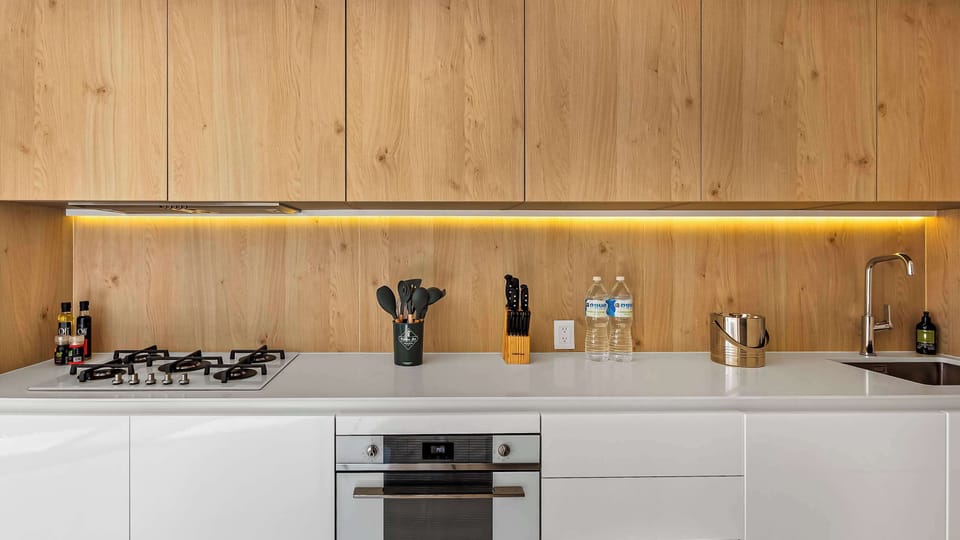 Full kitchen 