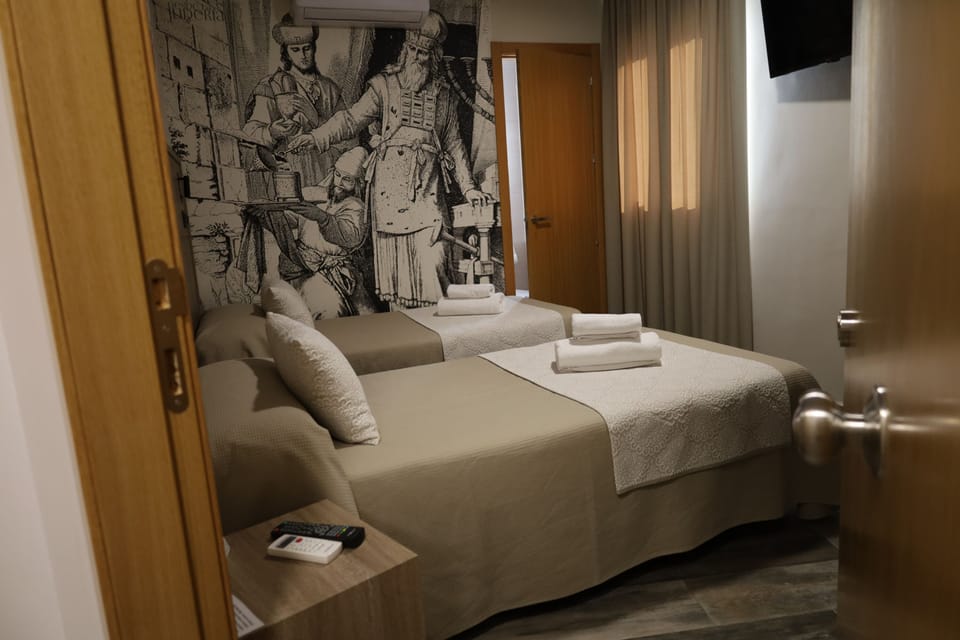 Double or Twin Room | Soundproofing, WiFi (free)