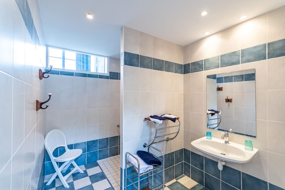 Family Quadruple Room, 1 Bedroom, Non Smoking, Garden View (AU CLAIR DE LA LUNE) | Bathroom