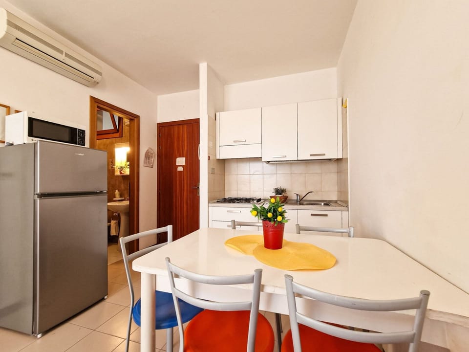 Apartment, 1 Bedroom, Balcony, Ocean View | Interior