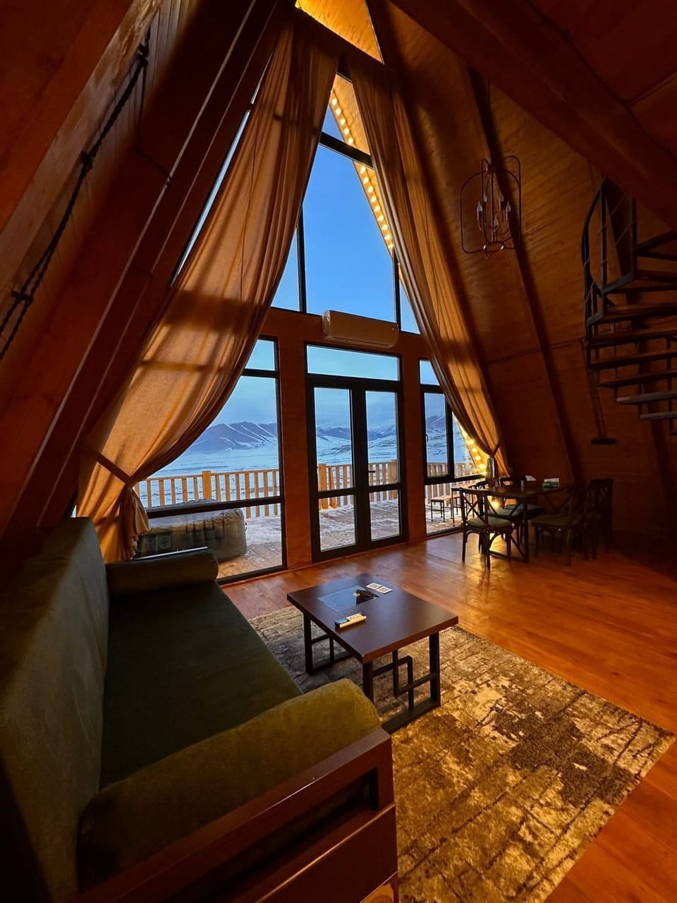 Premium Cabin | Free WiFi, bed sheets