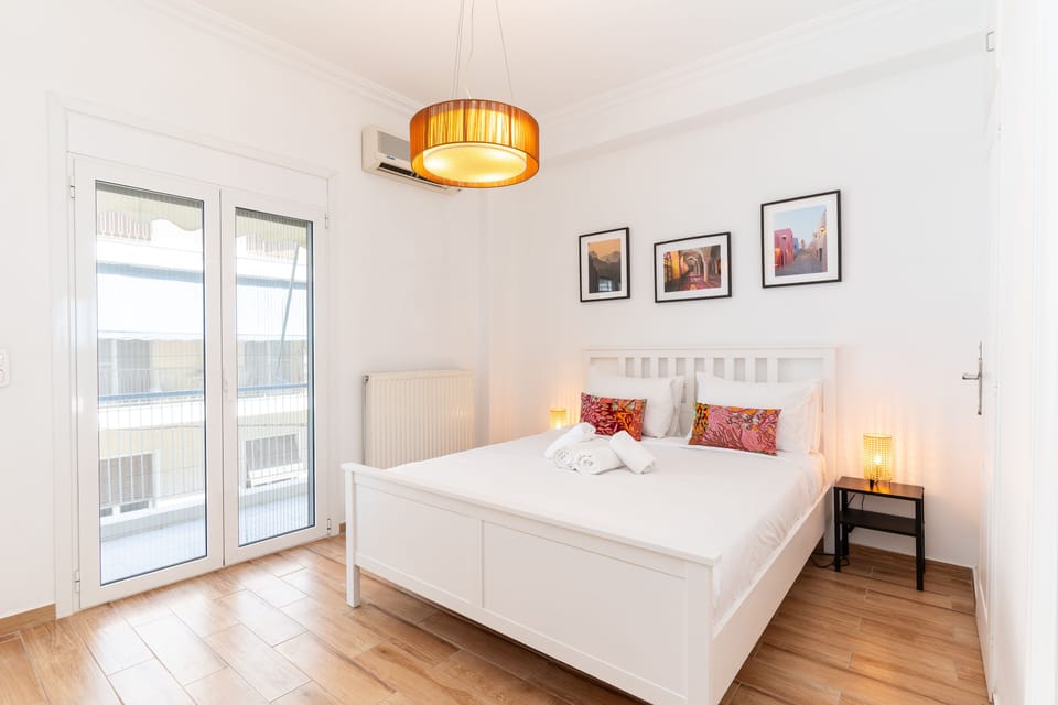 Modern Apartment-short walk to Acropolis Apartment in Kallithea