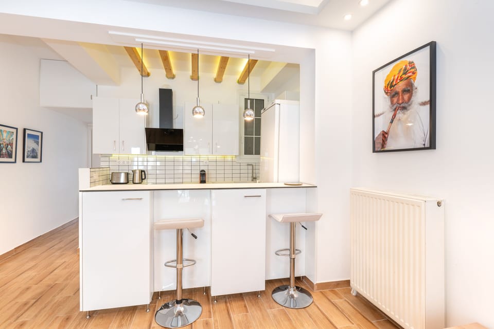 Superior Apartment | Private kitchen | Fridge, oven, stovetop, dishwasher