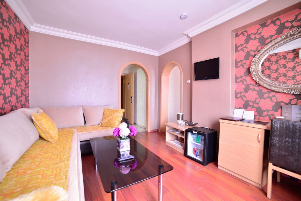 Classic Suite, 1 Queen Bed with Sofa bed | View from room