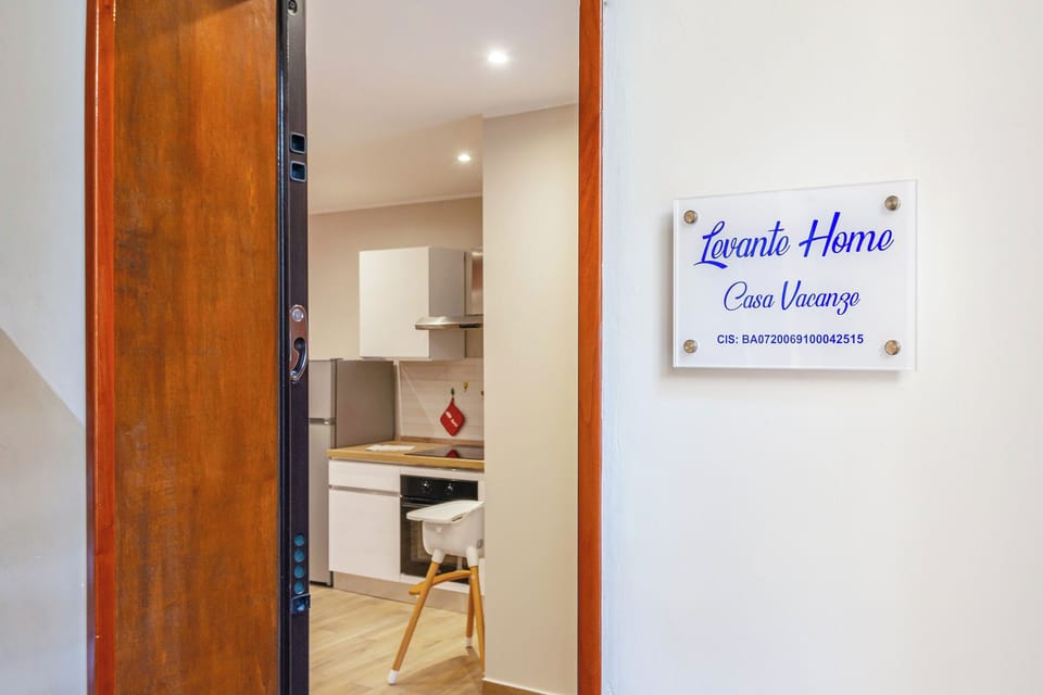 Family Apartment, Multiple Bedrooms (Levante Home in the centre of Bari) | Private kitchen | Fridge, oven, stovetop, coffee/tea maker