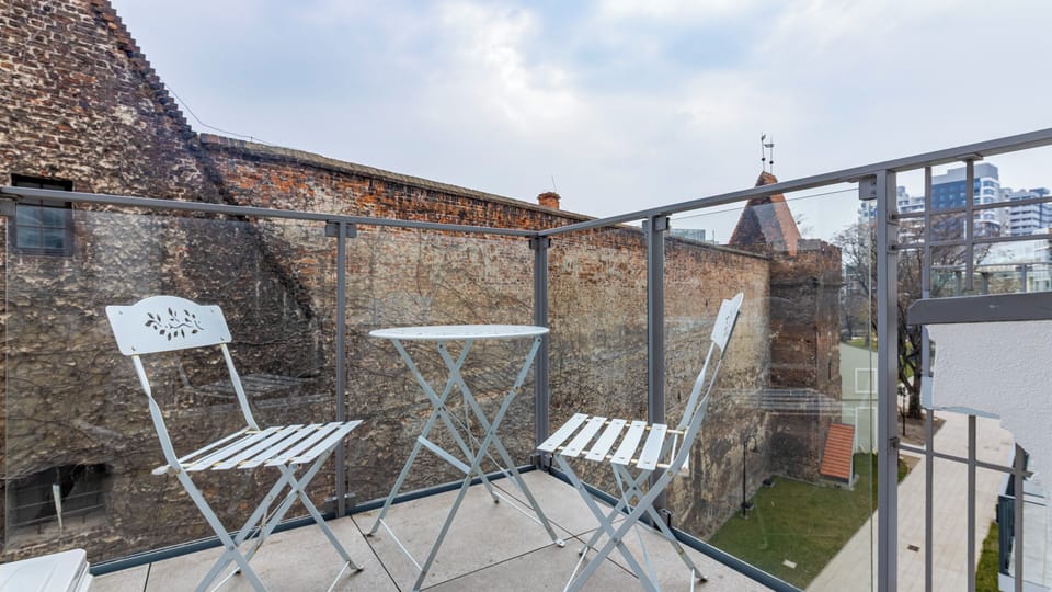 Studio Suite (12) | Balcony