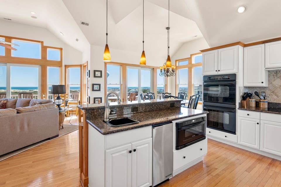 CC201: A Raye Of Sunshine | Top Level Kitchen