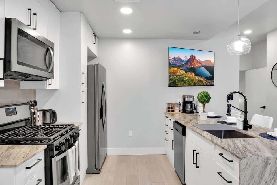 Kitchen walkway