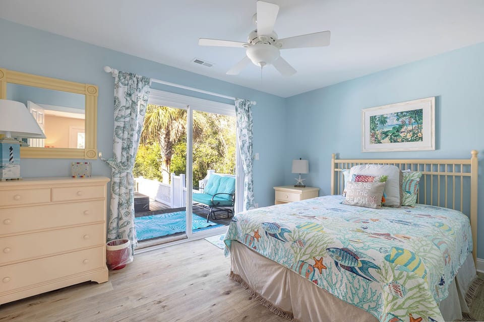 Ground Level Bedroom #1 (Queen)