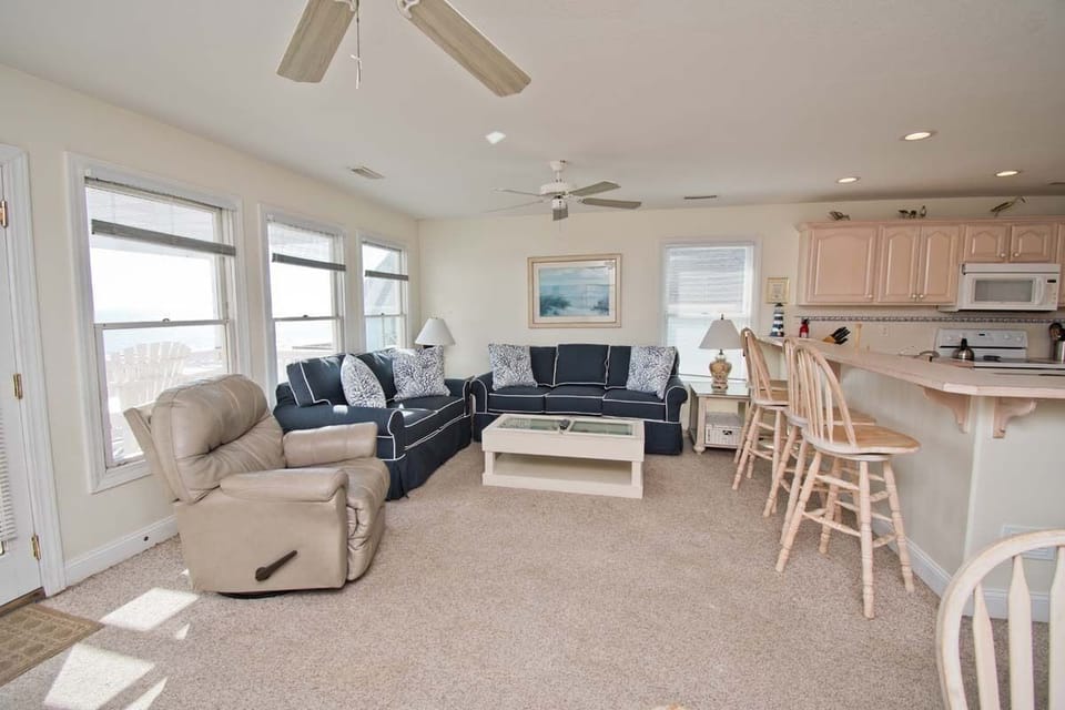 Lorelei-West-Emerald-Isle-NC-Vacation-Rental-Bluewater-05