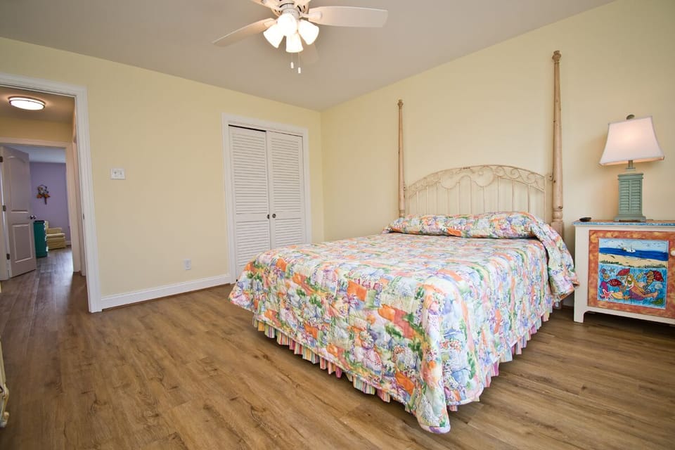 Queen's Room