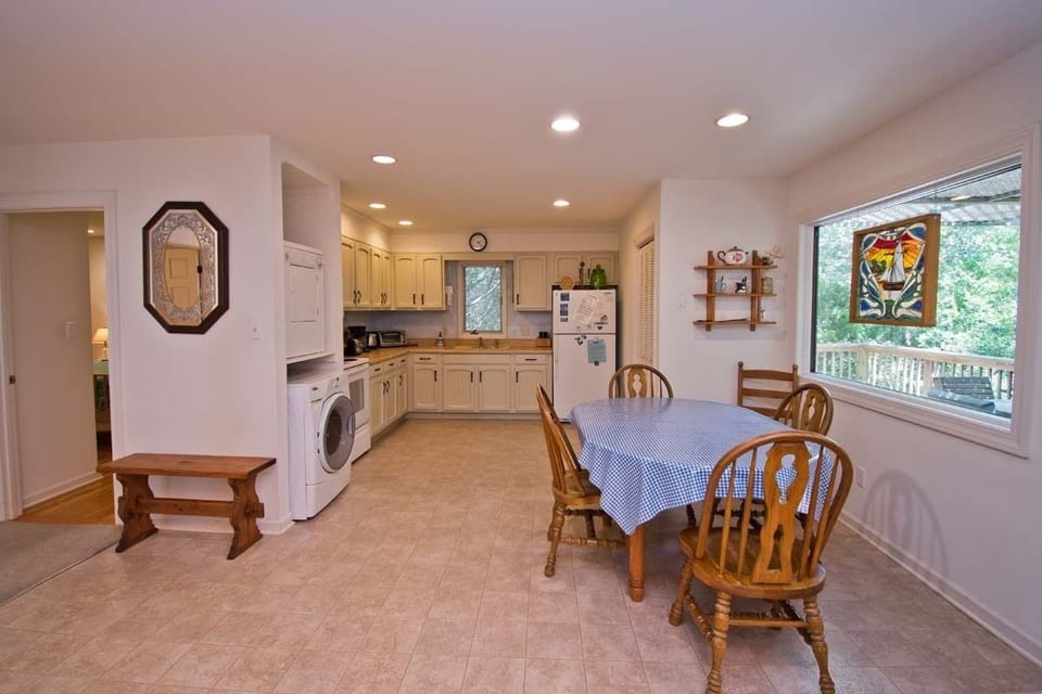 Dining / Kitchen
