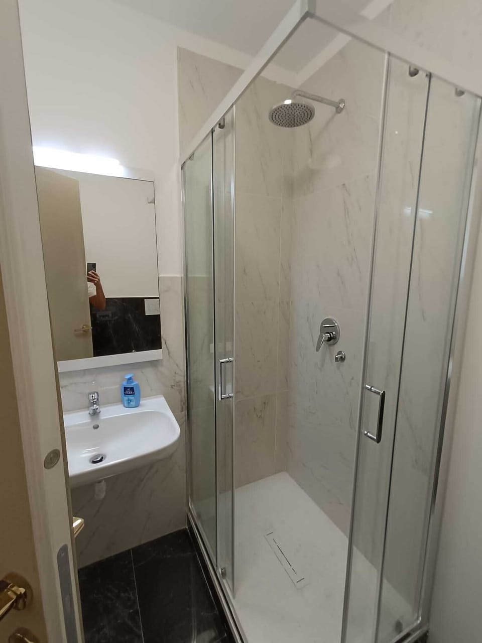 Economy Double Room | Bathroom | Shower, hair dryer, slippers, towels