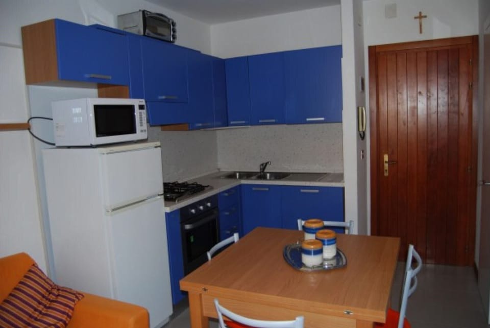 Apartment, 1 Bedroom, Balcony, Ocean View | Interior