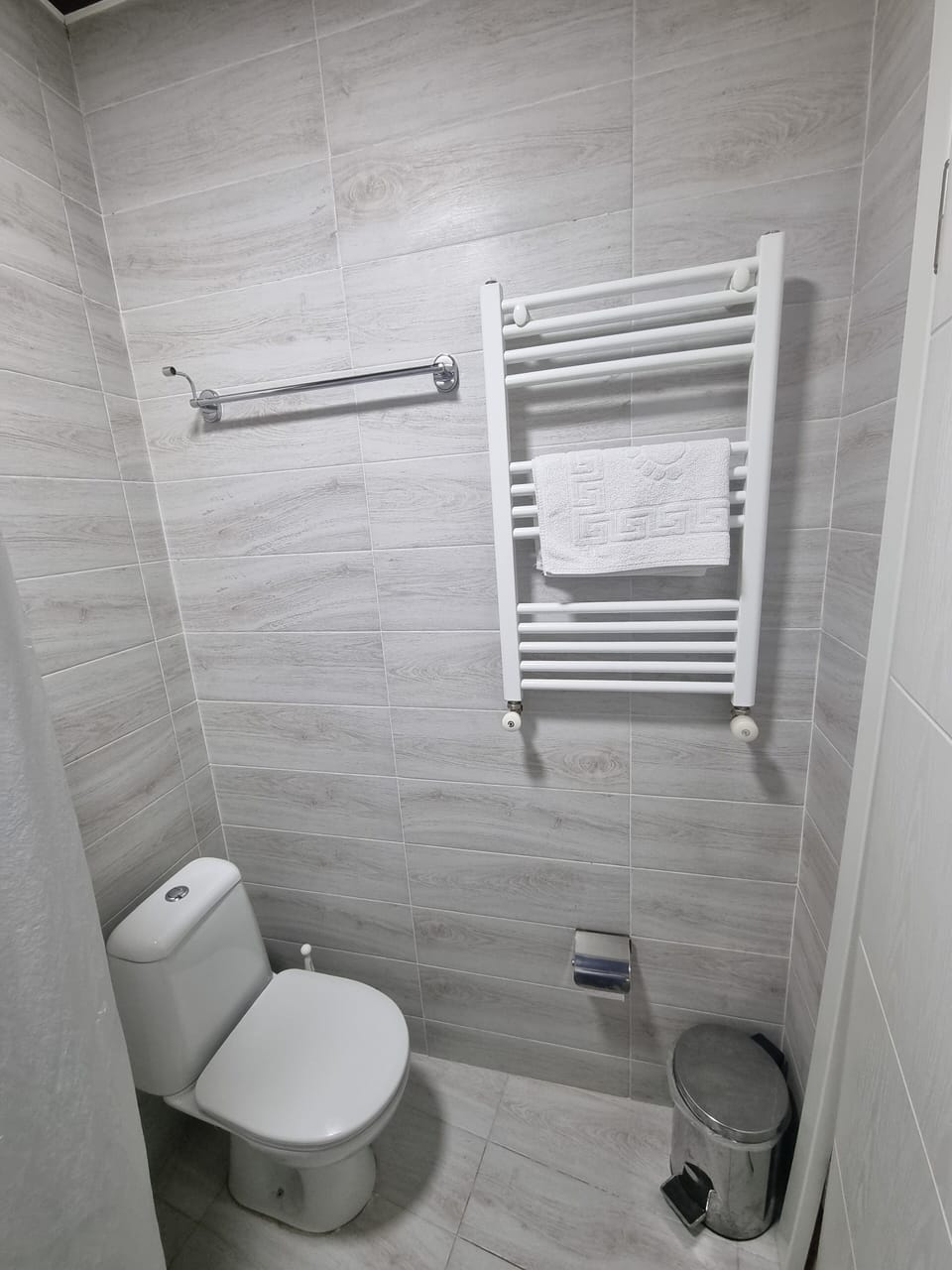 Standard Double Room, Balcony, City View | Bathroom | Hair dryer, slippers, bidet