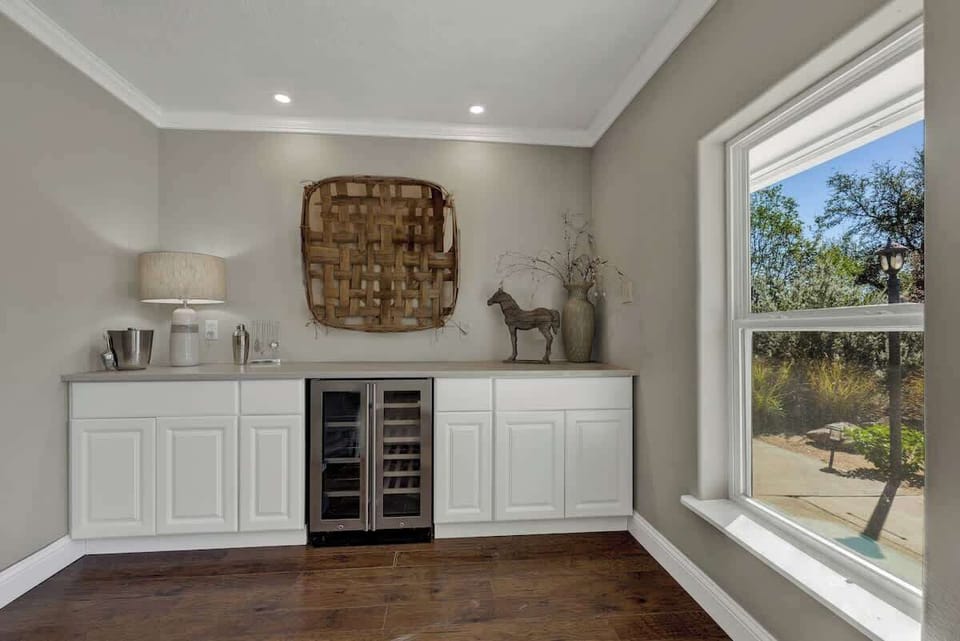 House, Multiple Beds, Pool Access (113 Weitz Rd - M & G) | Interior