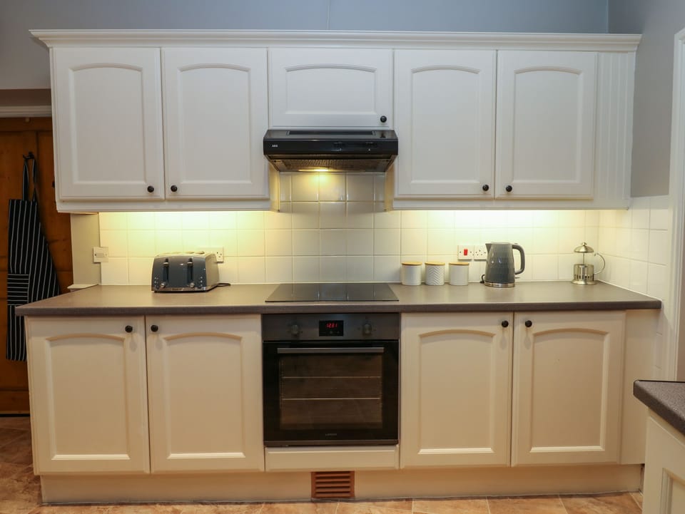 Fridge, dishwasher, electric kettle, toaster