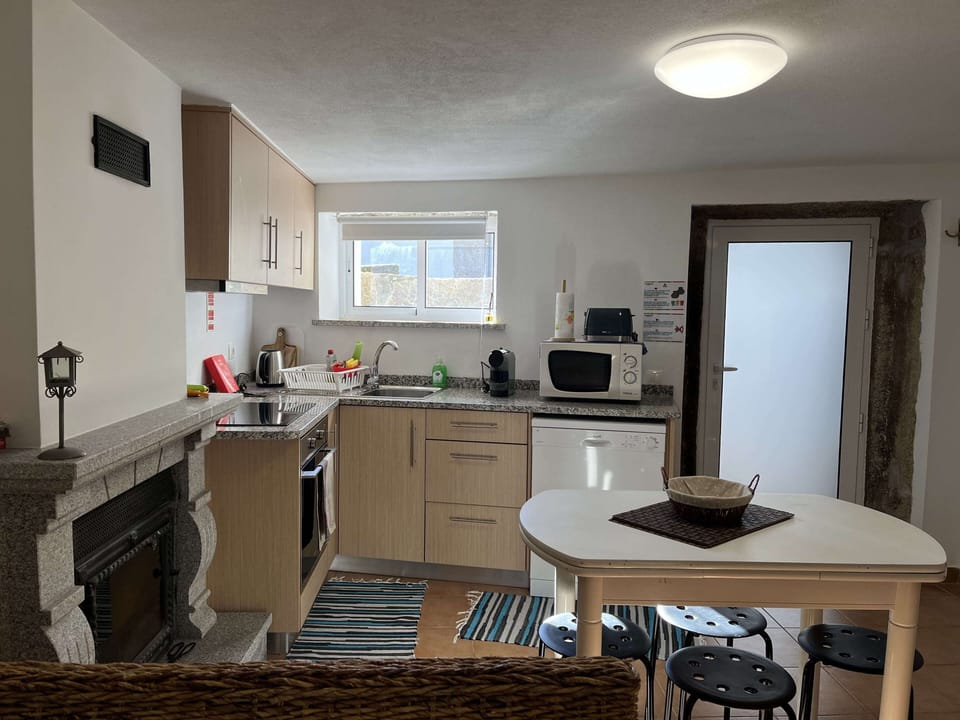 Traditional House | Private kitchen | Full-size fridge, microwave, oven, stovetop