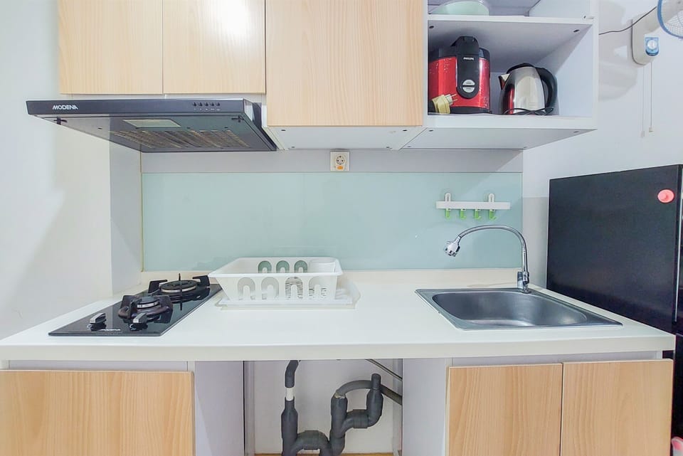Studio | Private kitchen | Full-size fridge, stovetop
