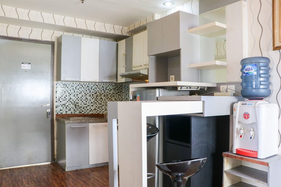 Apartment | Private kitchen | Full-size fridge, stovetop