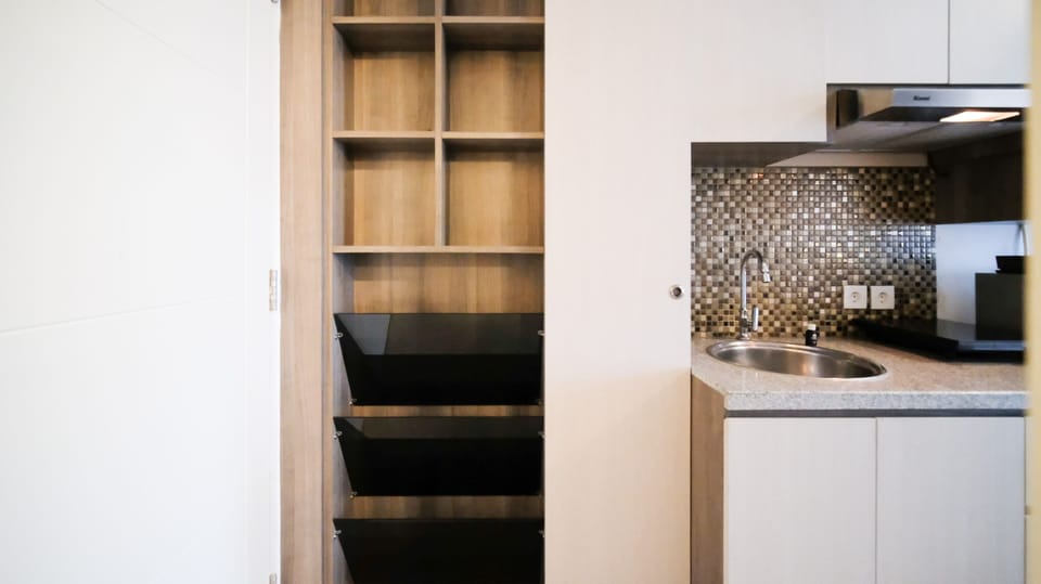 Studio | Private kitchen | Full-size fridge, stovetop