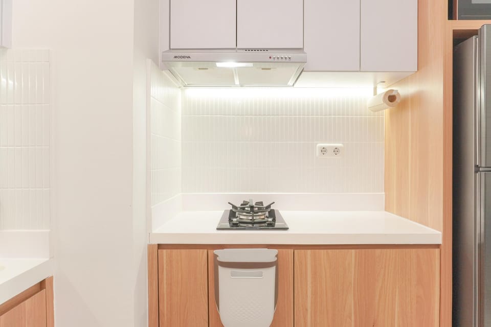 Apartment | Private kitchen | Full-size fridge, stovetop
