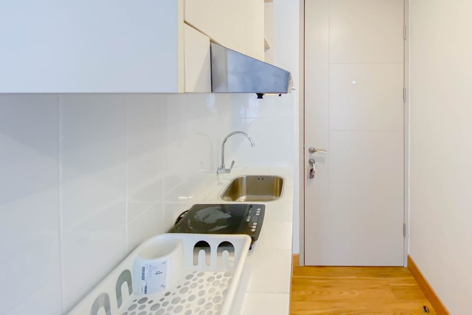 Studio | Private kitchen | Full-size fridge, stovetop