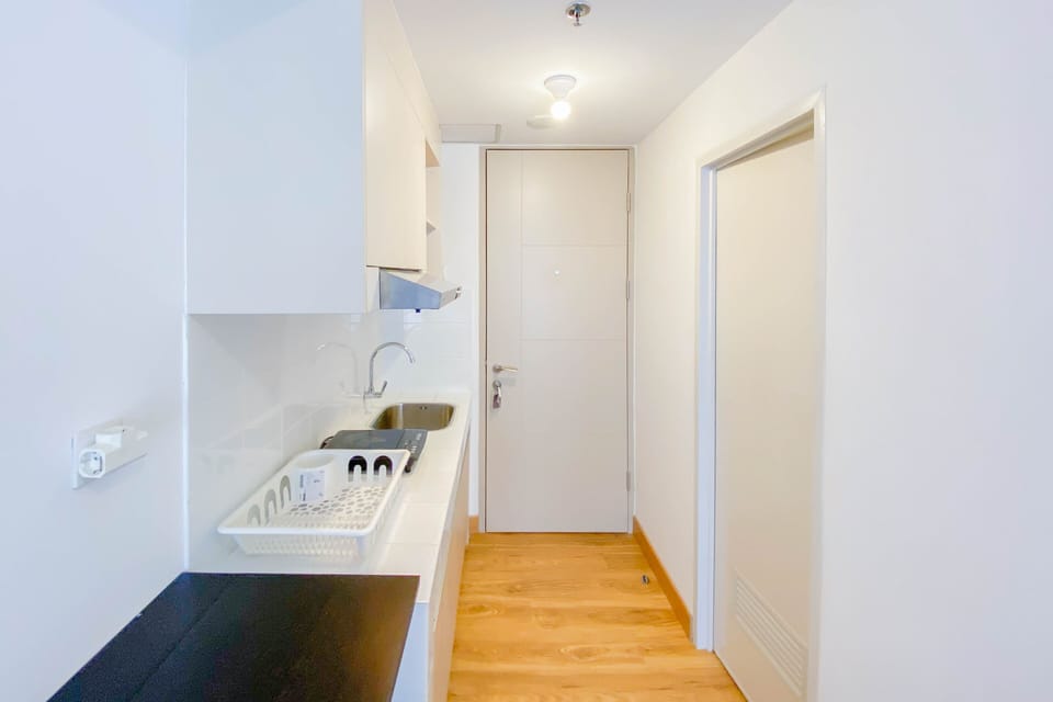Studio | Private kitchen | Full-size fridge, stovetop