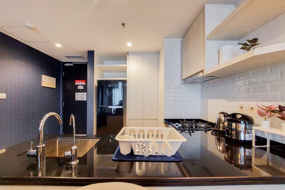 Apartment | Private kitchen | Full-size fridge, stovetop