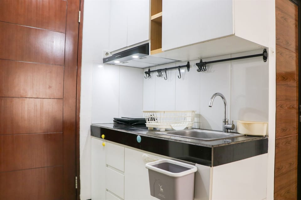Apartment | Private kitchen | Full-size fridge, stovetop