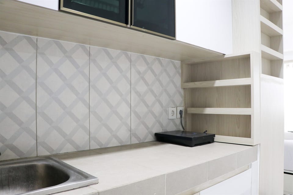 Studio | Private kitchen | Full-size fridge, stovetop
