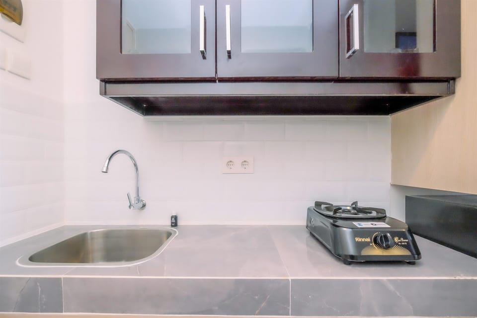 Studio | Private kitchen | Full-size fridge, stovetop