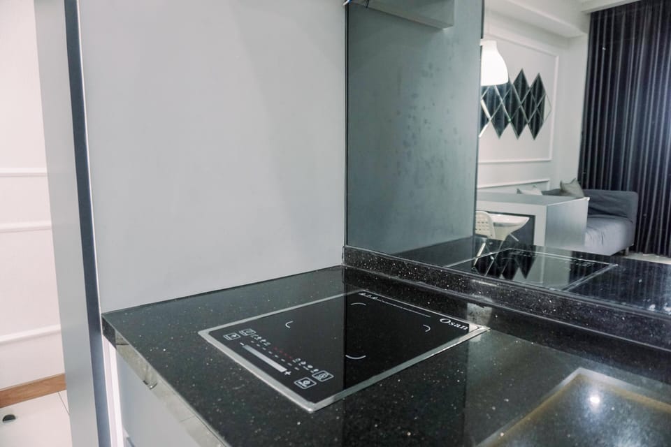 Apartment | Private kitchen | Full-size fridge, stovetop