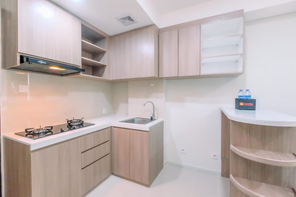 Studio | Private kitchen | Full-size fridge, stovetop