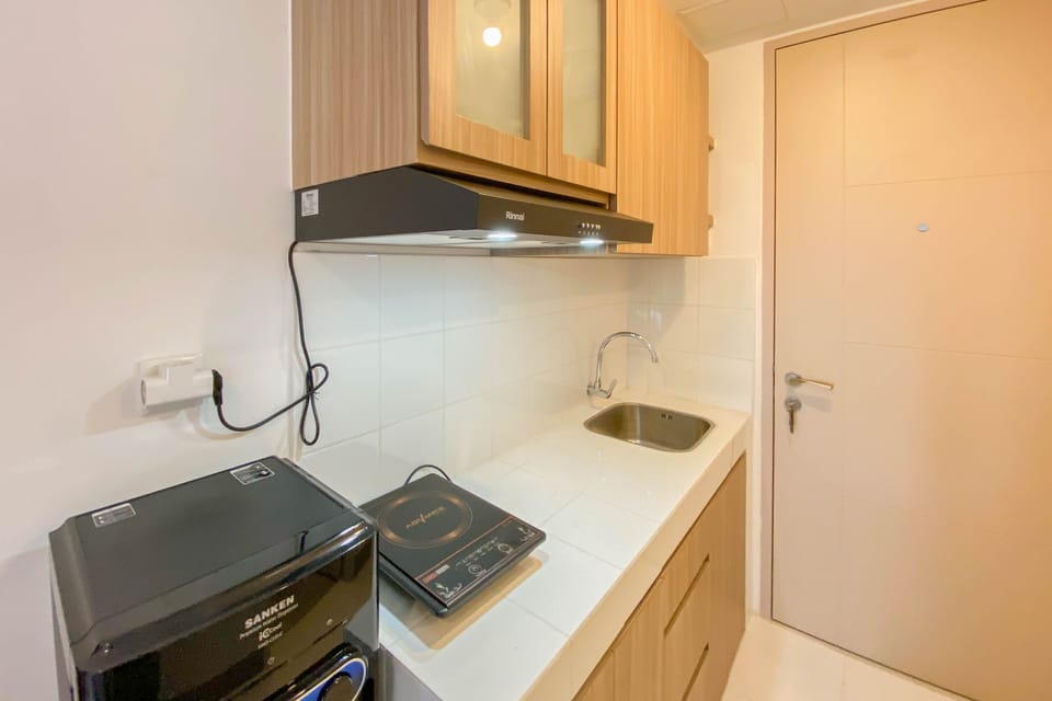 Studio | Private kitchen | Full-size fridge, stovetop
