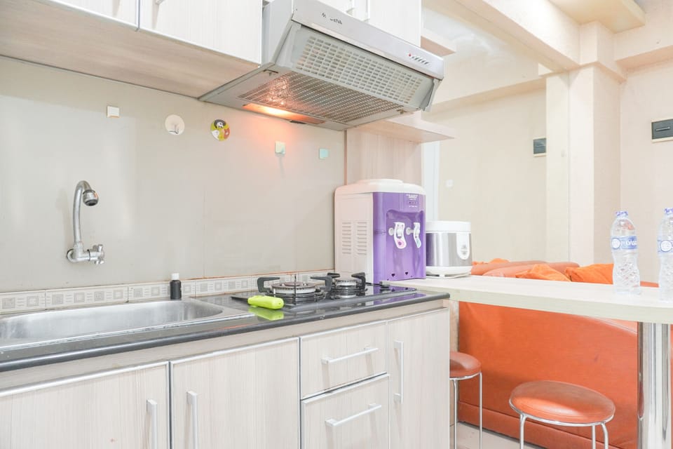 Apartment | Private kitchen | Full-size fridge, stovetop