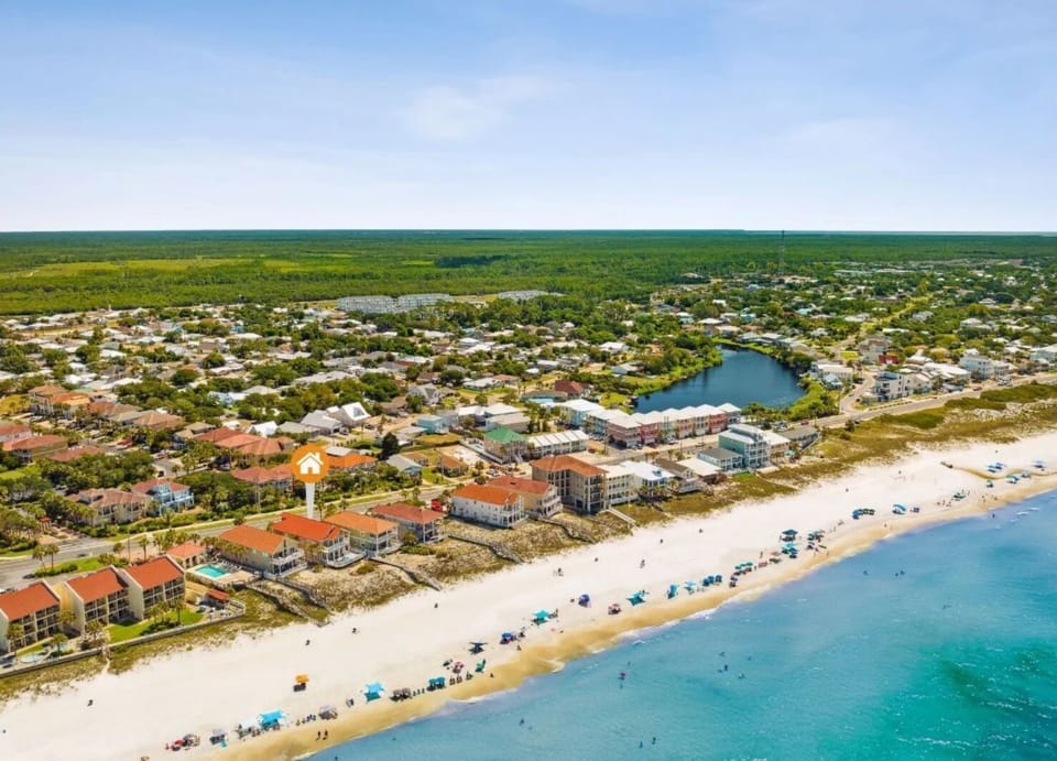 West side of PCB with more secluded beaches but still close to the action!