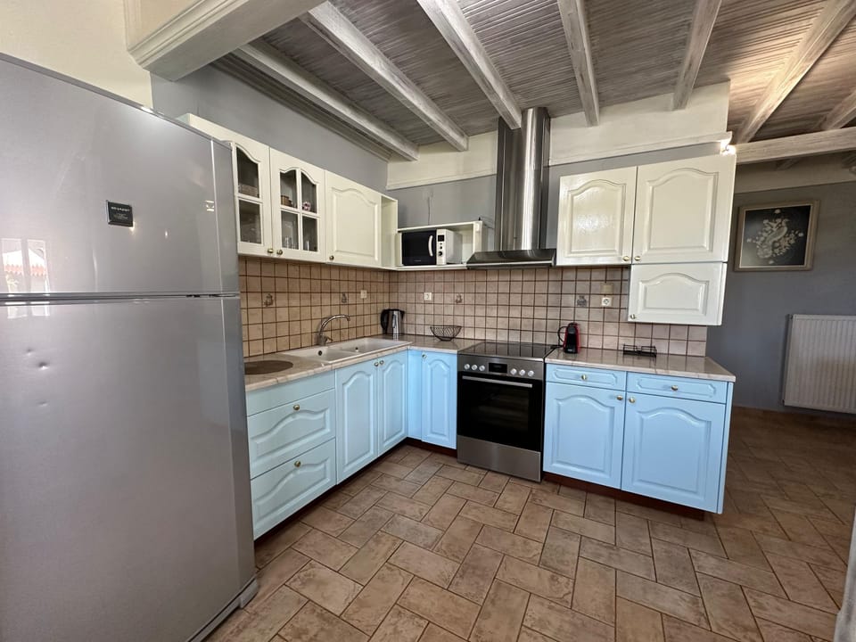 House, Smoking | Private kitchen