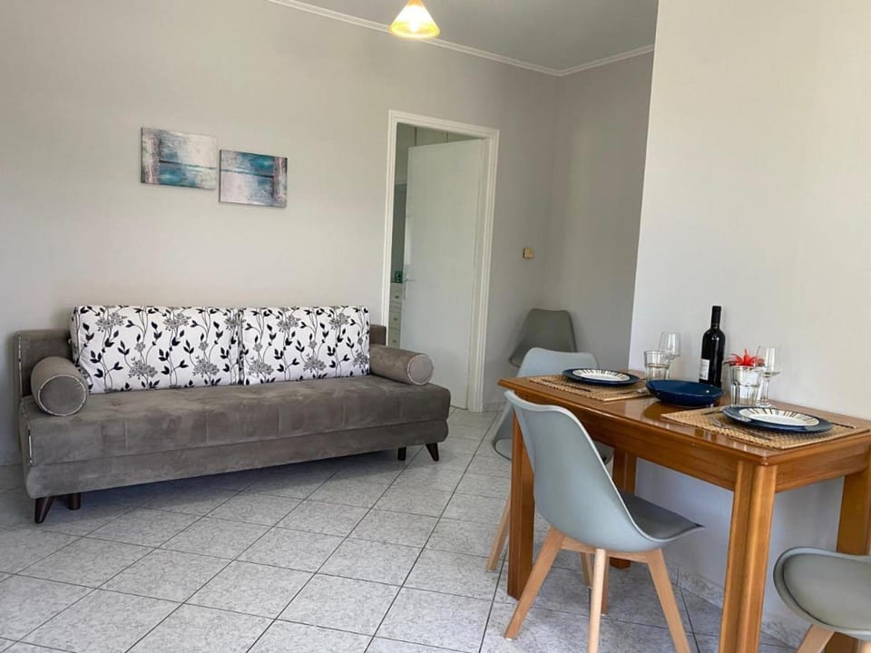 House, Smoking | 2 bedrooms