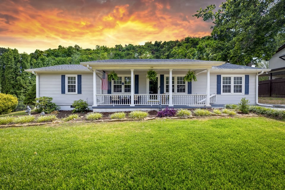 Relax with the whole family at this peaceful, upgraded and centrally located home. 