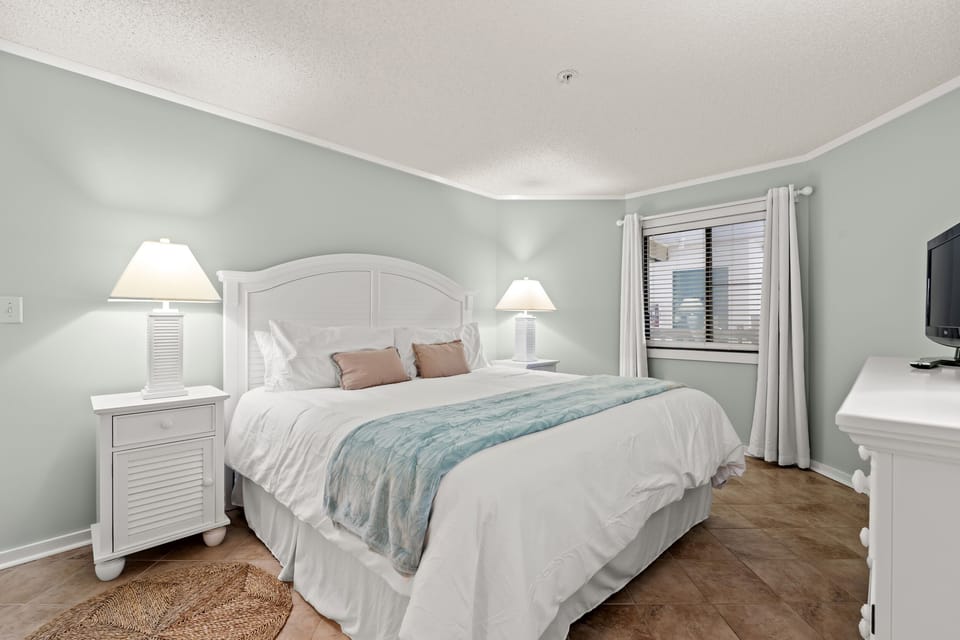Master Bedroom with king bed